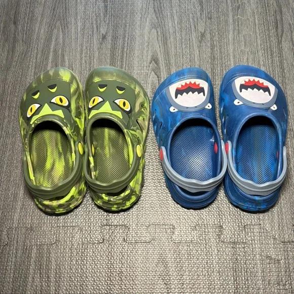 Kids Green Gator and Blue Shark Clogs - Kids Size 11 - Picture 2 of 7